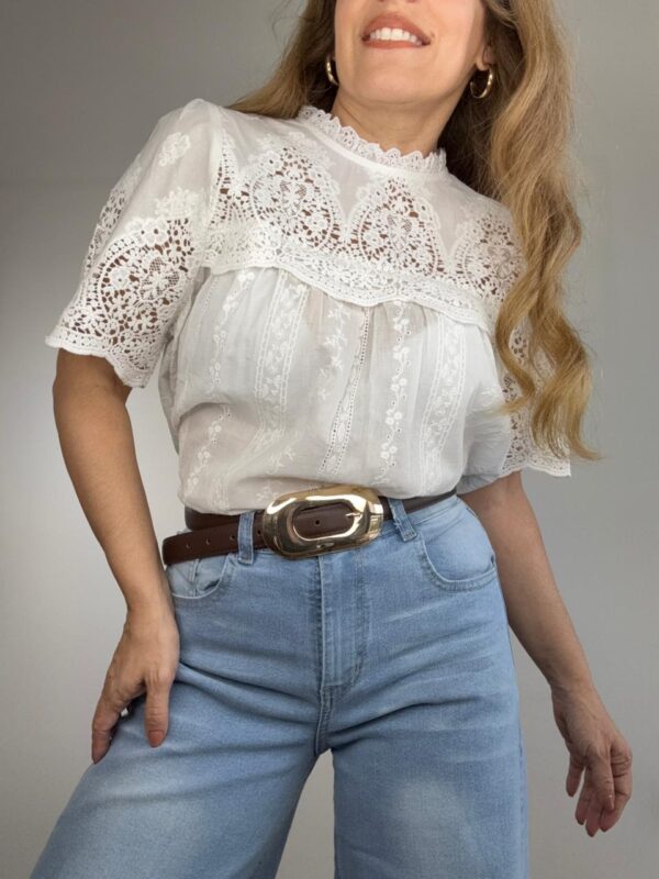 WhatsApp Image 2026-03-09 at 17.47.42 2 Blusa broderie combinado con tejido