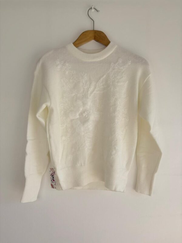 WhatsApp Image 2026-03-10 at 15.41.46 55 Sweater bordado