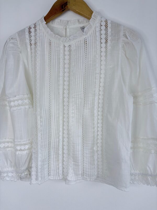 Blusa puntillas manga globo