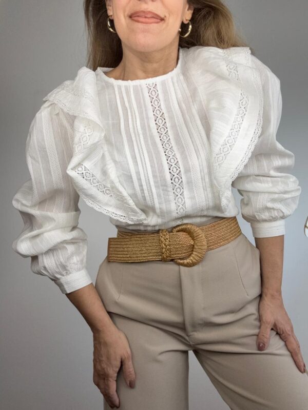 WhatsApp Image 2026-03-25 at 15.39.47 2 Blusa puntillas volados