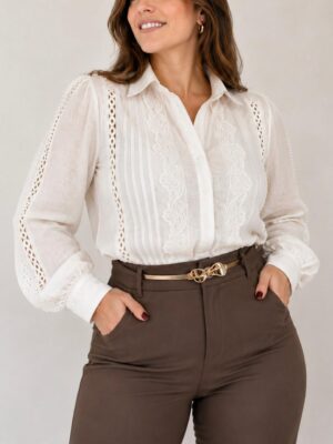 Camisa con puntillas y guipur talles grandes