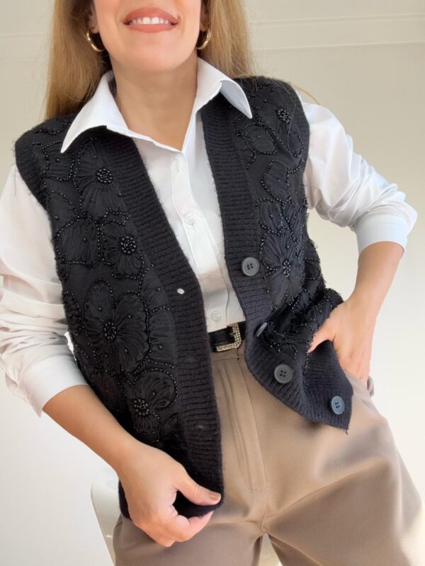 Chaleco flores tul y canutillos