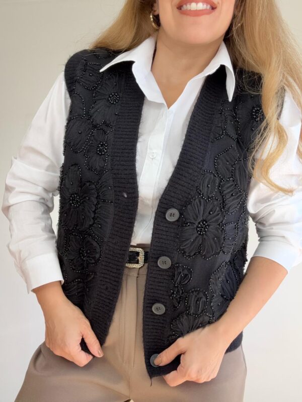 Chaleco flores tul y canutillos