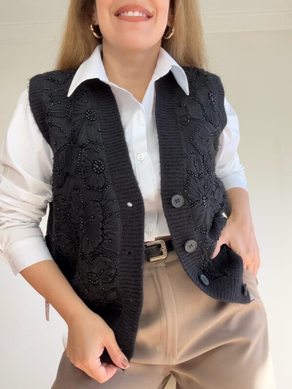 Chaleco flores tul y canutillos