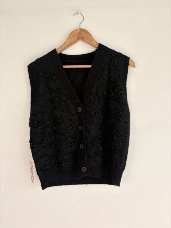 Chaleco flores tul y canutillos