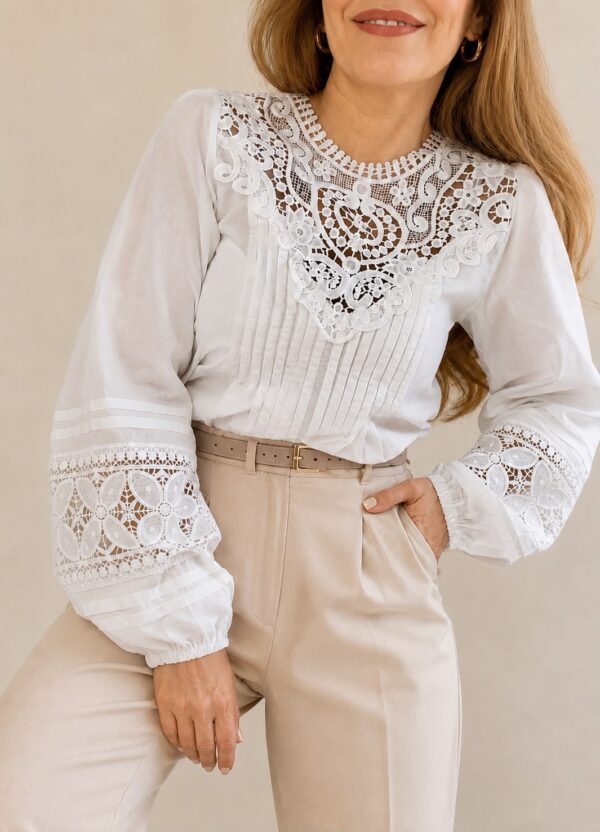 WhatsApp Image 2026-07-29 at 13.12.02 1 Blusa con puntilla