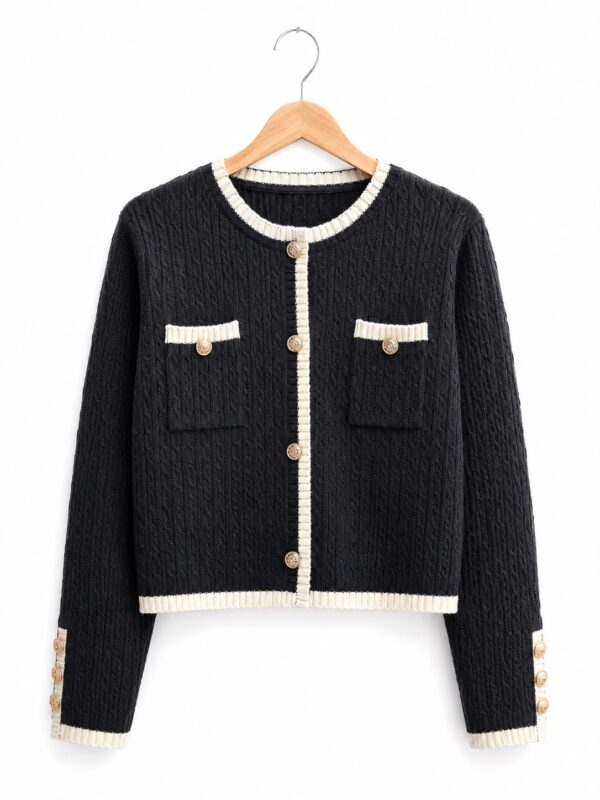 Sweater botones ribetes