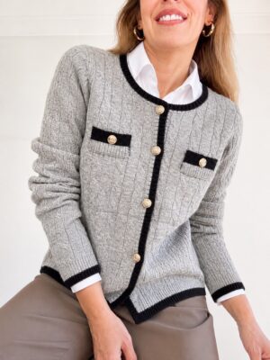 sweater botones ribetes