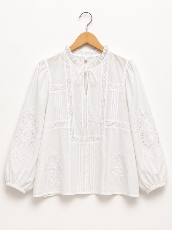WhatsApp Image 2026-07-28 at 17.52.30 4 Blusa bordada lazo