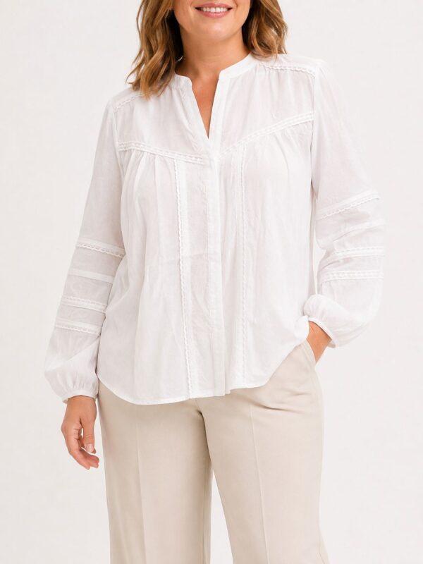 WhatsApp Image 2026-08-28 at 16.51.22 Blusa puntillas